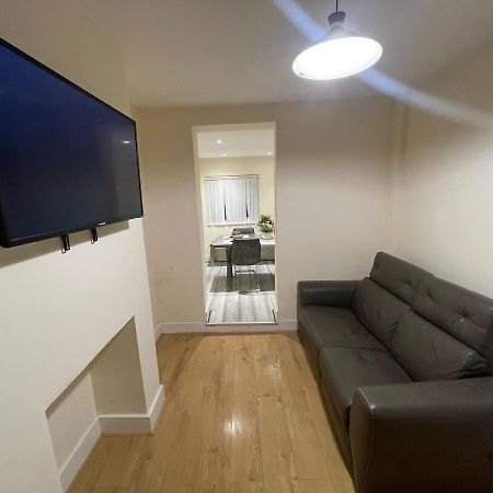 Big 3 Bedroom London House With 2 Bathroom Plumstead  Exterior foto