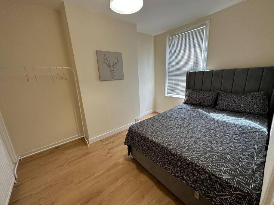Big 3 Bedroom London House With 2 Bathroom Plumstead  Exterior foto