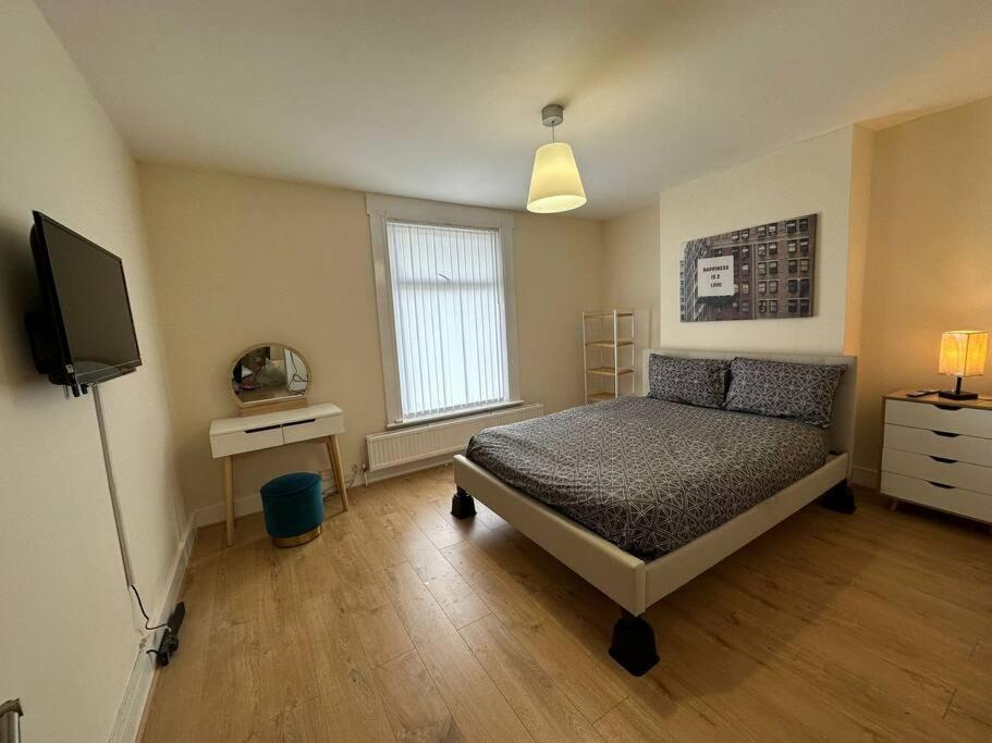 Big 3 Bedroom London House With 2 Bathroom Plumstead  Exterior foto