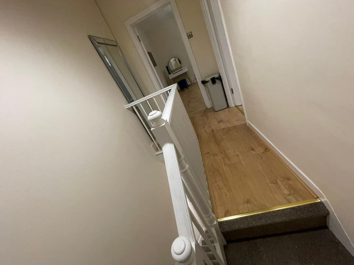 Big 3 Bedroom London House With 2 Bathroom Plumstead  Exterior foto