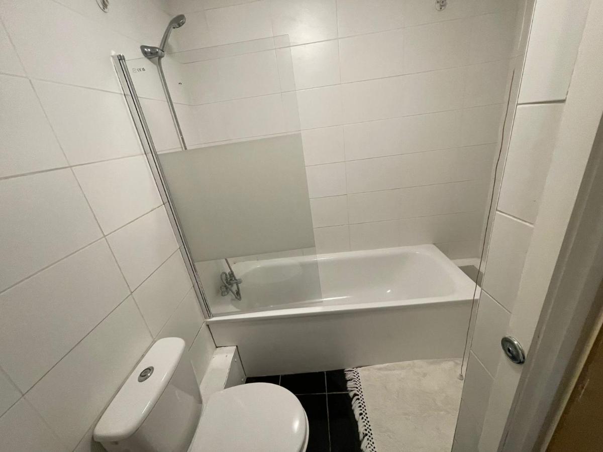 Big 3 Bedroom London House With 2 Bathroom Plumstead  Exterior foto