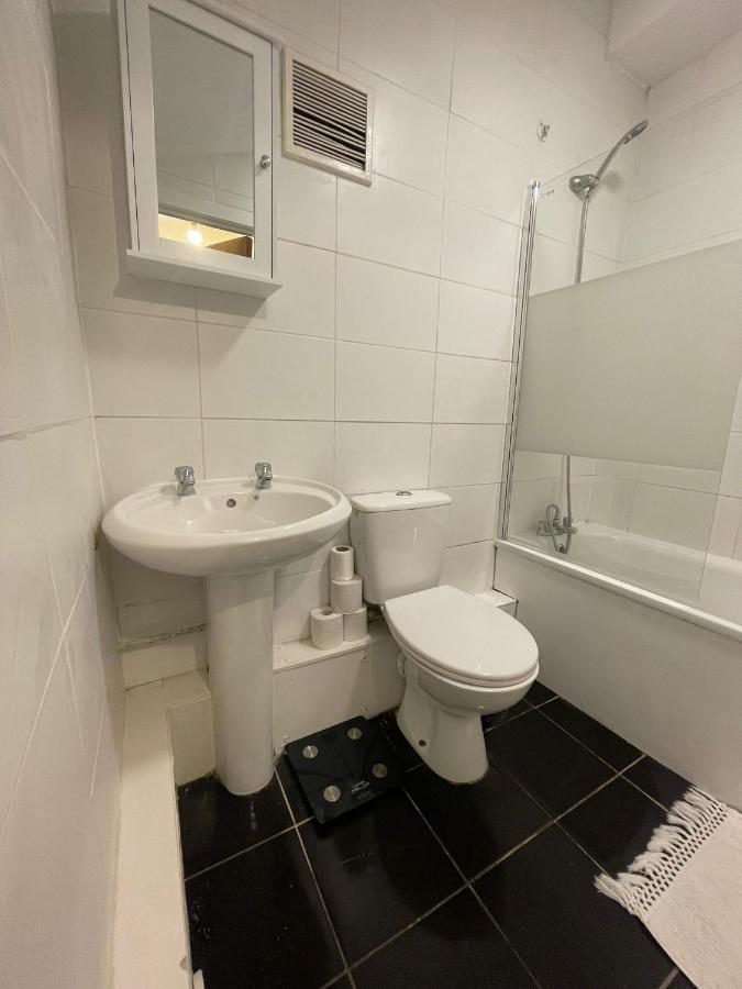 Big 3 Bedroom London House With 2 Bathroom Plumstead  Exterior foto