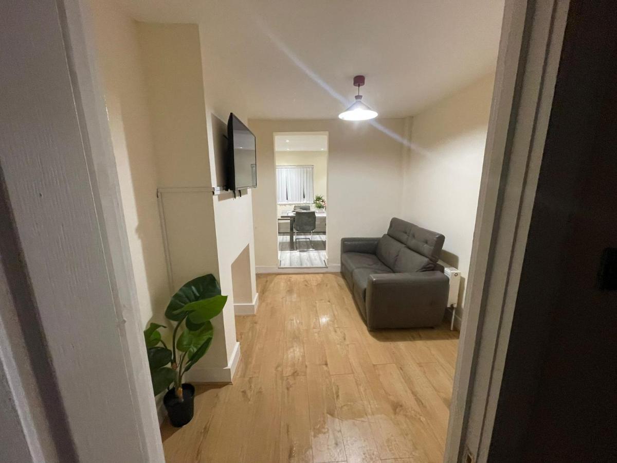 Big 3 Bedroom London House With 2 Bathroom Plumstead  Exterior foto